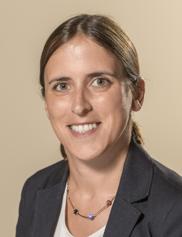 Dr. Esther Müller 